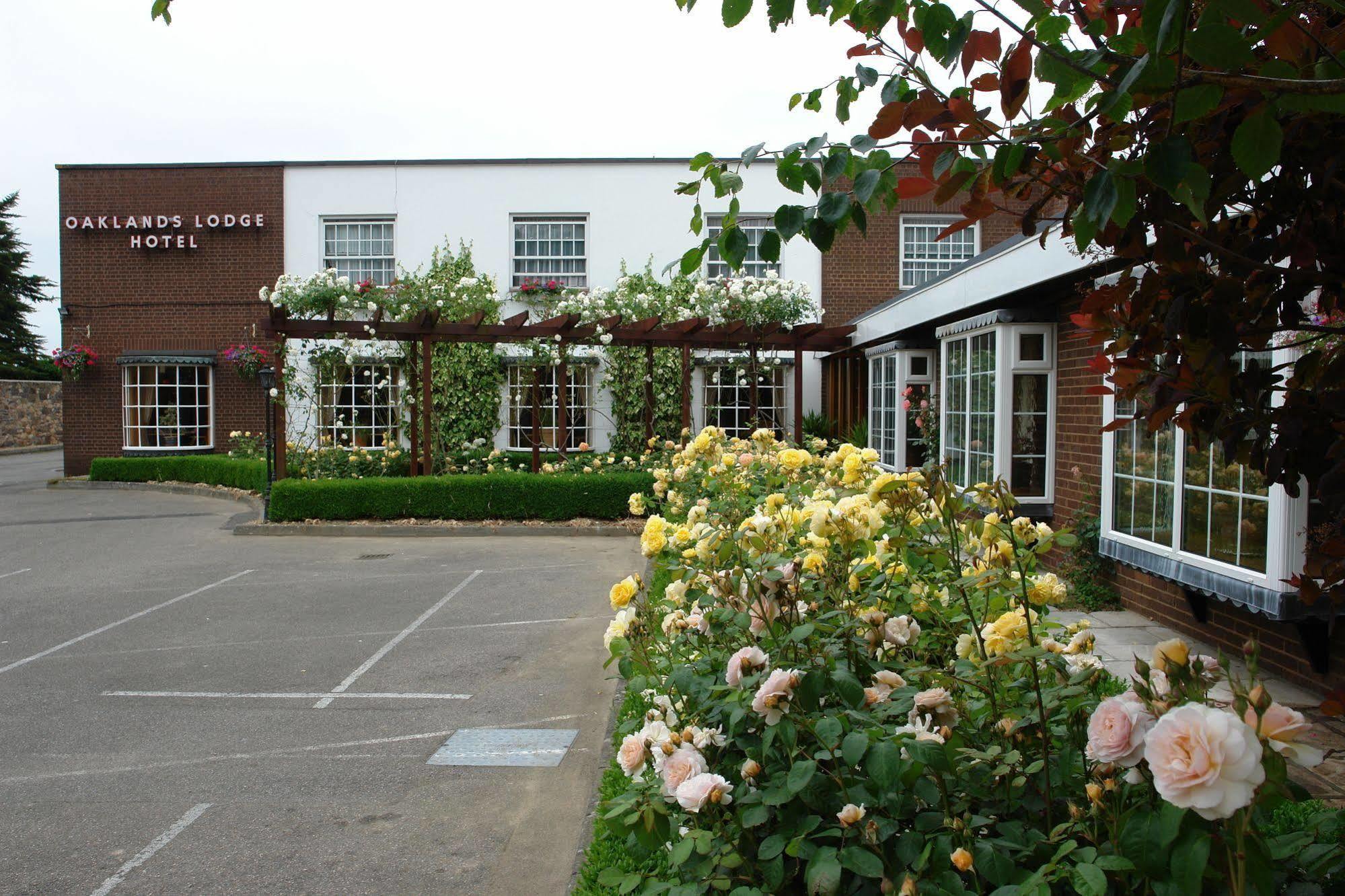 Oaklands Lodge Hotel Saint Saviour Eksteriør billede